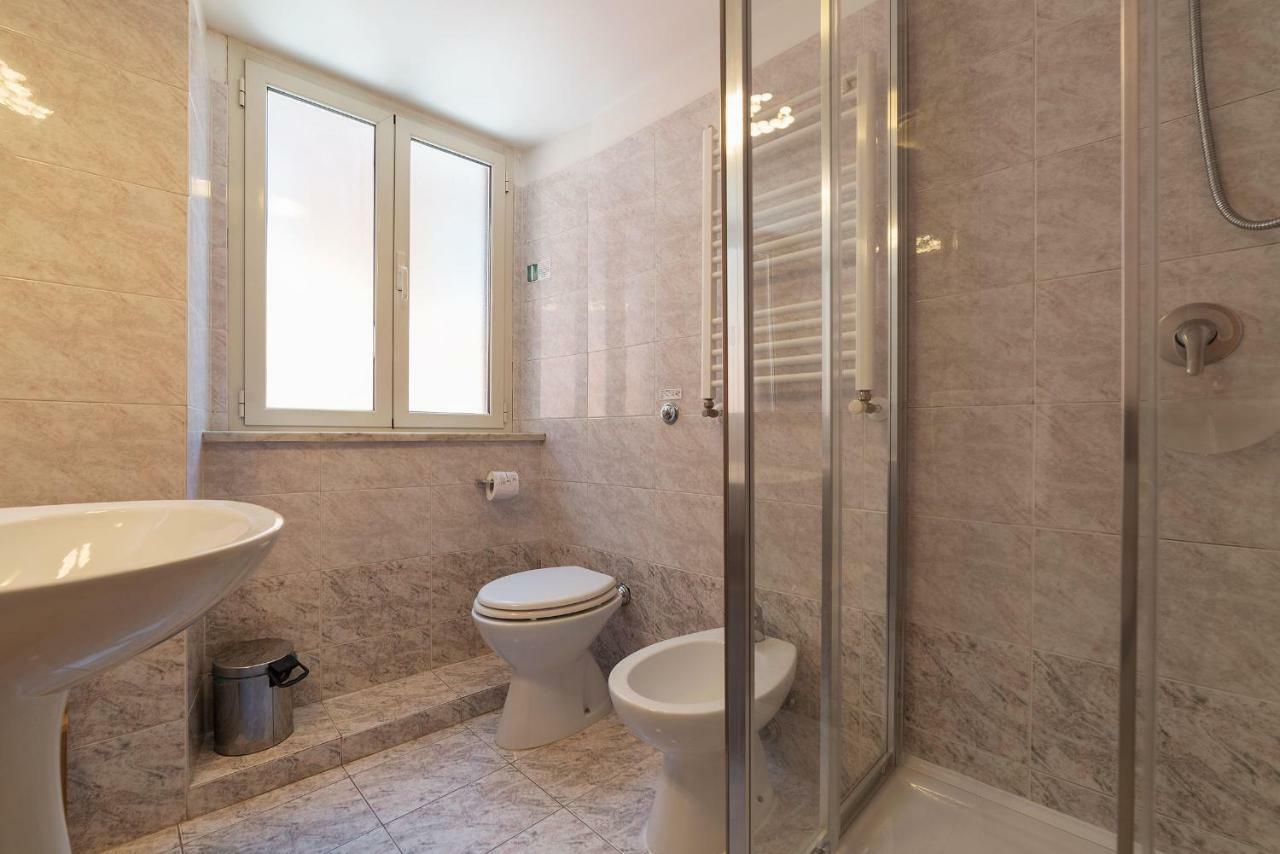 Casa Zeffiro - FromhometoRzym Zewnętrze zdjęcie